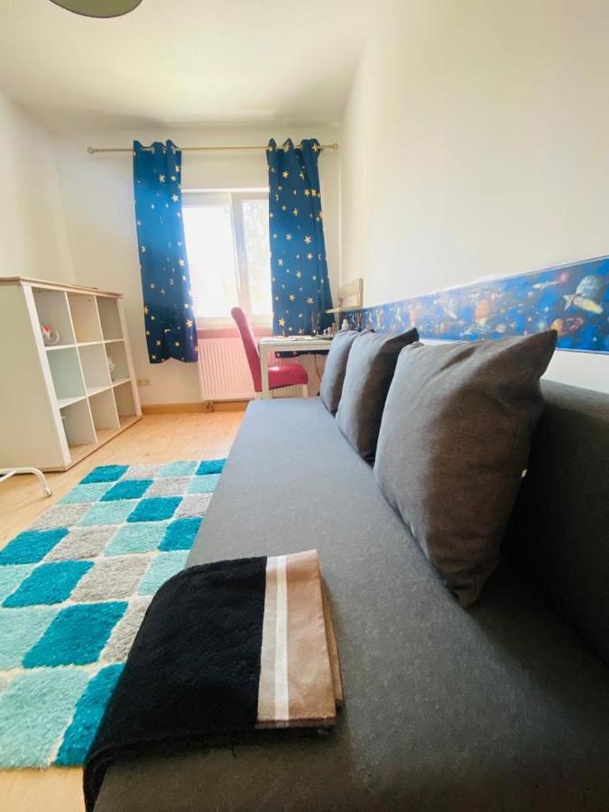 Schoenes Zimmer Im Charmanten Haus ベルリン エクステリア 写真