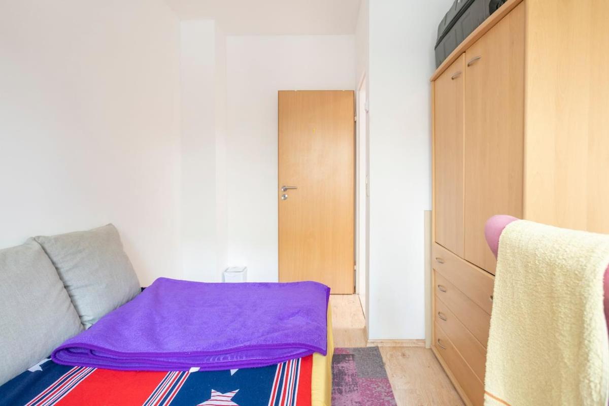Schoenes Zimmer Im Charmanten Haus ベルリン エクステリア 写真